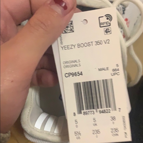 Yeezy boost 350 V2 zebra - Picture 2 of 4